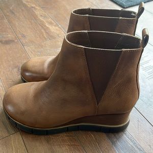 Diba True brown leather wedge ankle booties size 9.5
